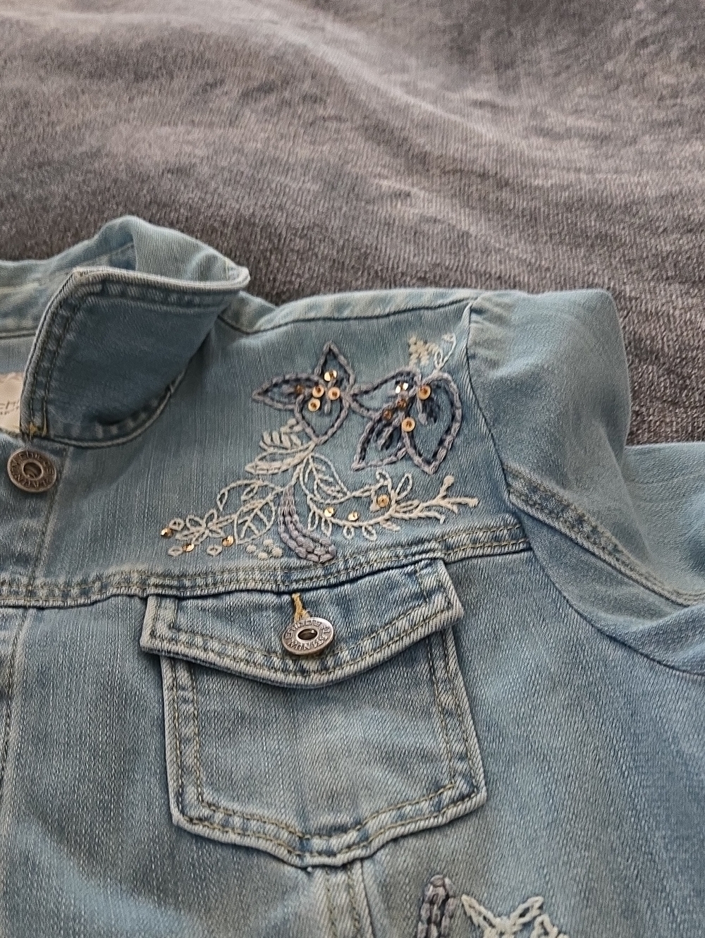 Chico Embroidered Light Wash Denim Jacket - Blue - Picture 6 of 7